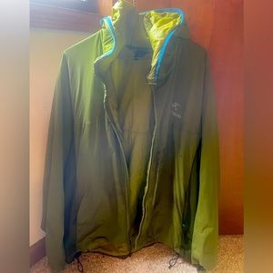 Arcteryx insulated jacket hoody